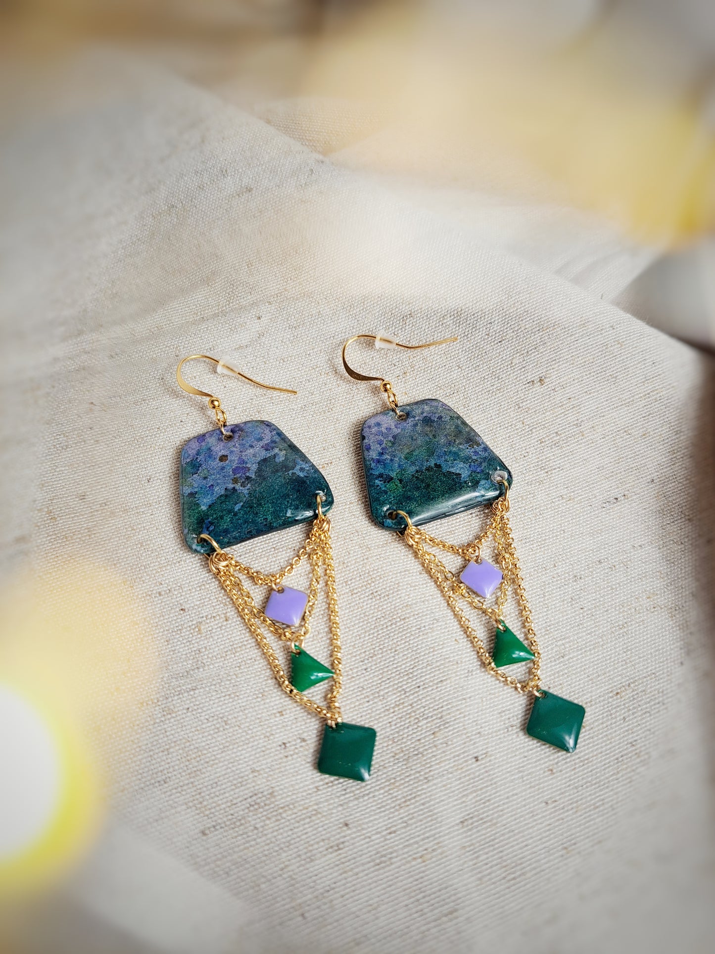 Boucles d'oreilles Adela III aquarelle violet vert forêt or - plaqué or 18k