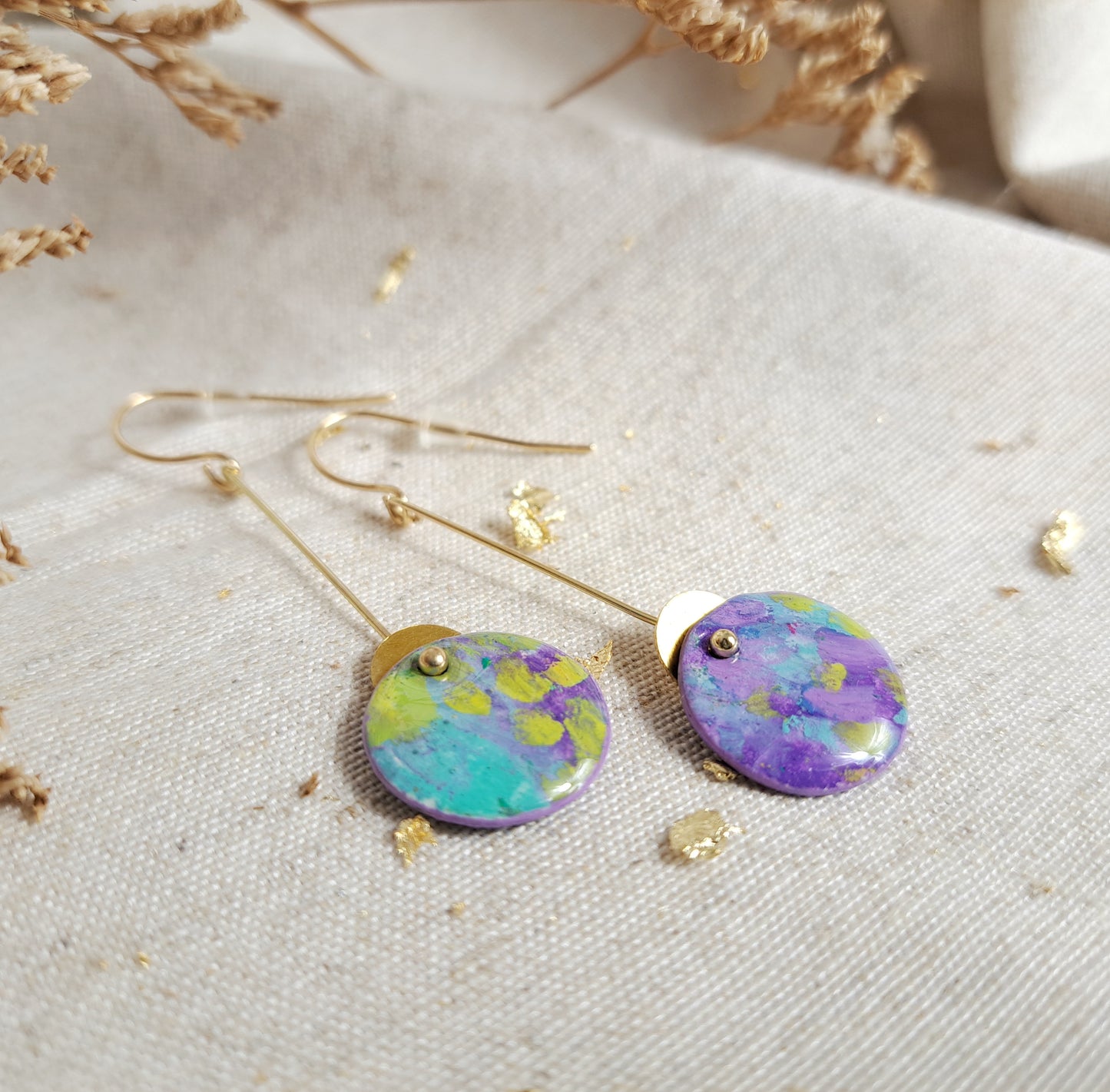 Boucles d'oreilles minimalistes "Namata III" pastel gras violet lilas vert d'eau vert jaune - plaqué or 18k
