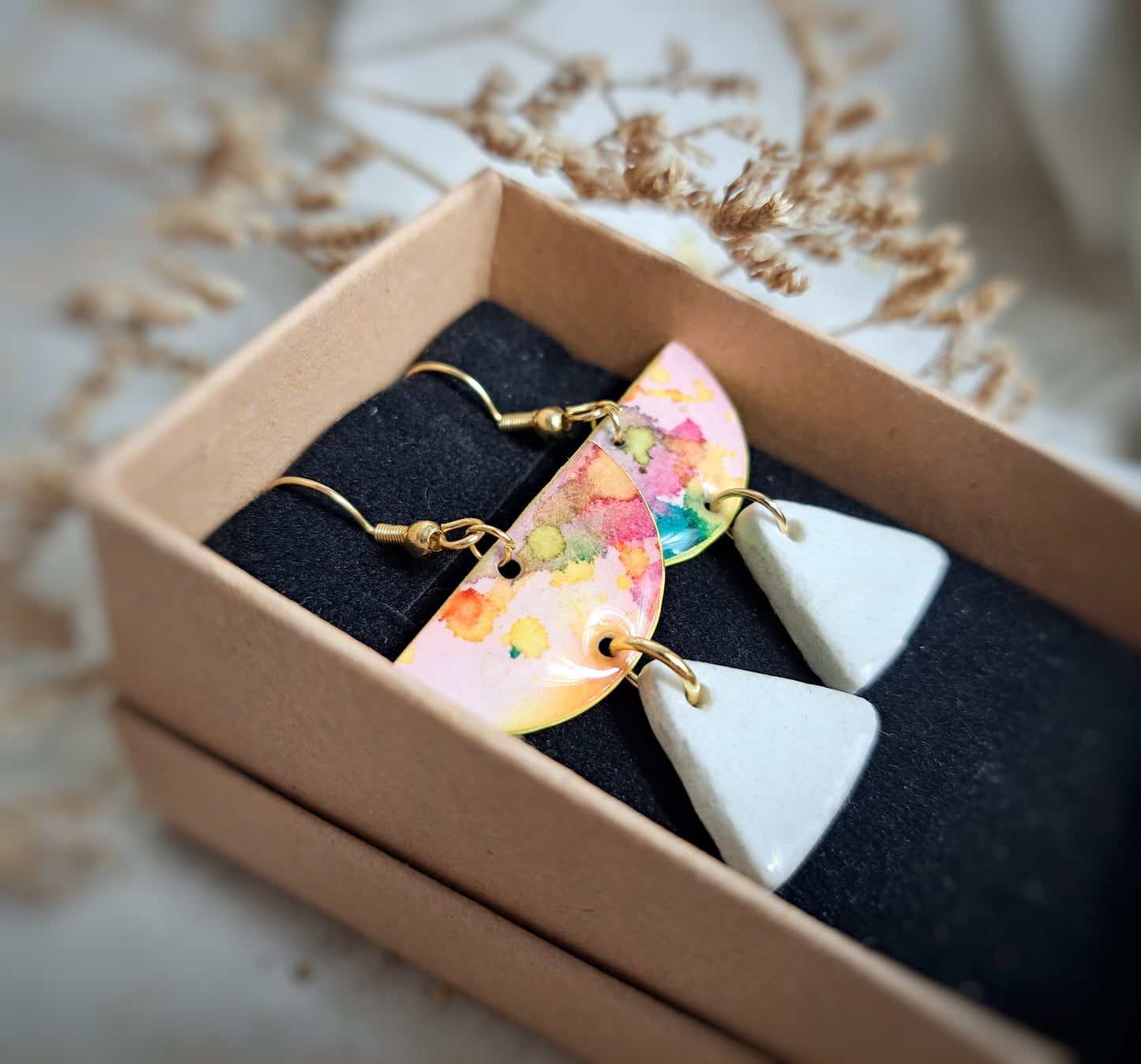 Boucles d'oreilles "Aponia" aquarelle & argile rose, vert, jaune - plaqué or 18k