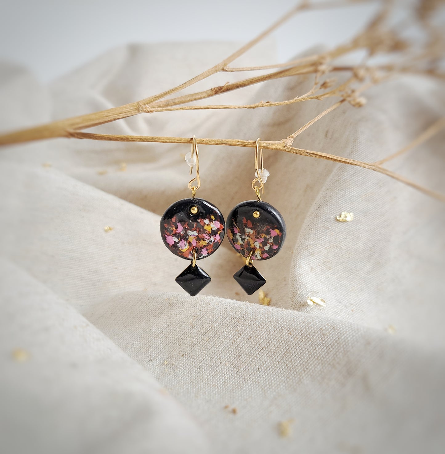 Boucles d'oreilles "Poiskaï II" multicolor argile naturelle - plaqué or 18k