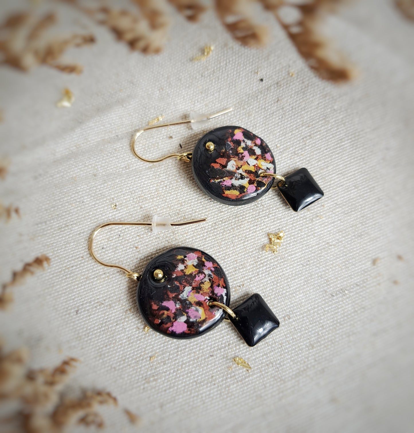 Boucles d'oreilles "Poiskaï II" multicolor argile naturelle - plaqué or 18k