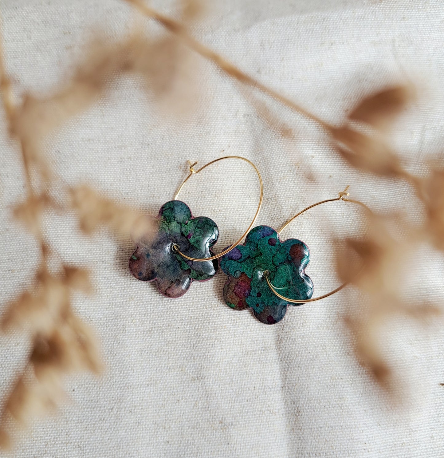 Créoles fleurs "SIMPLY" vert, bordeaux - aquarelle - plaqué or 18k