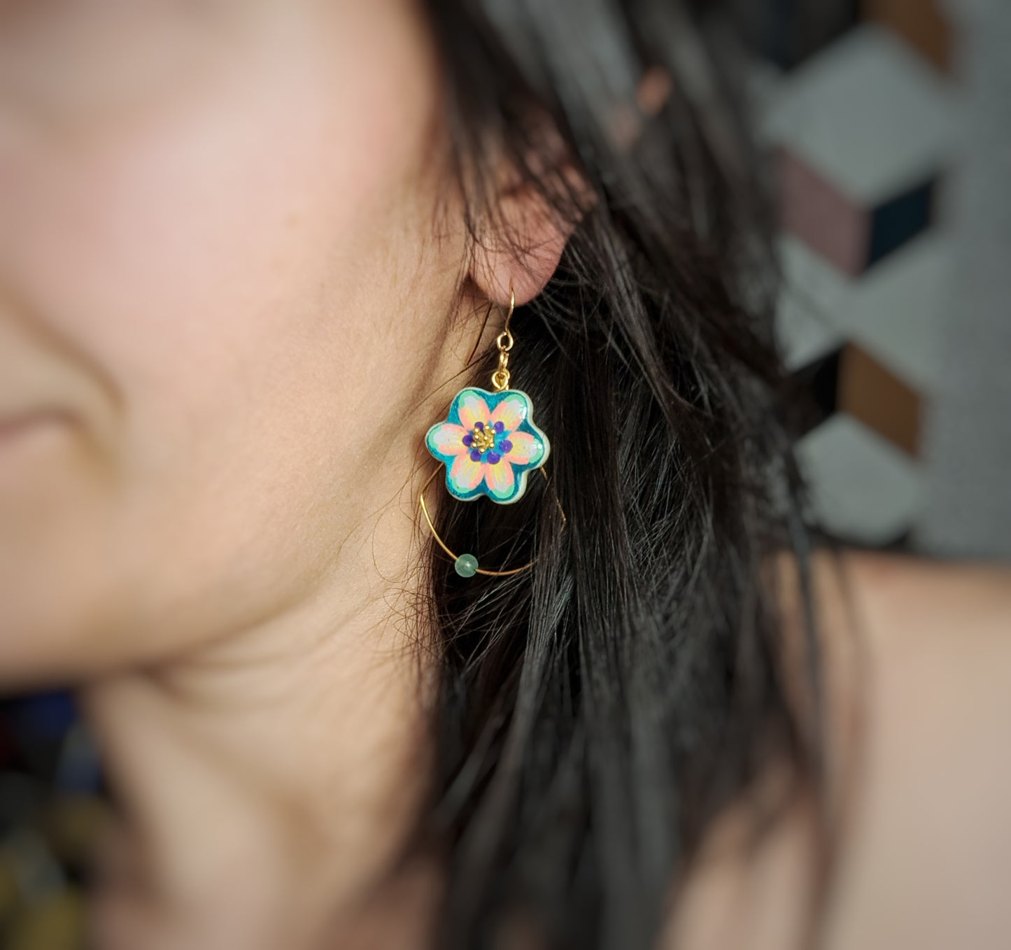 Boucles d'oreilles fleurs "SUMMER"orange rose argile/acrylique - perle naturelle aventurine - plaqué or 18k