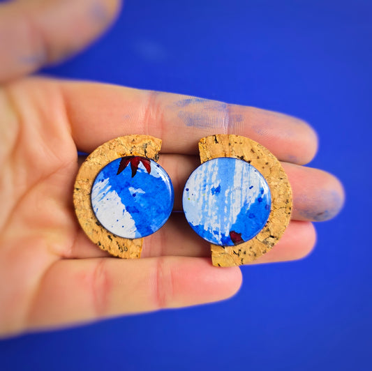 Puces d'oreilles "Empreinte II" Bleu outremer, bordeaux - Aquarelle & Liège
