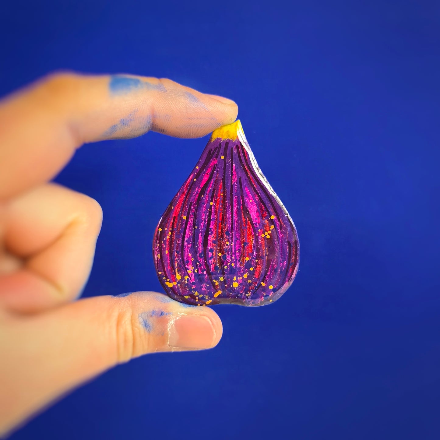 Broche "Figue Arty" violet, rose, vert - encre, acrylique