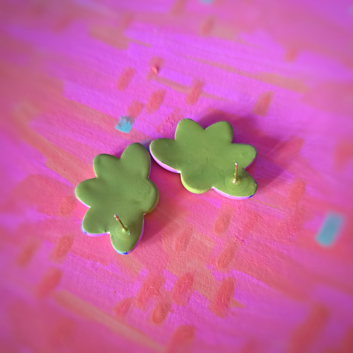 Puces demies fleurs parme