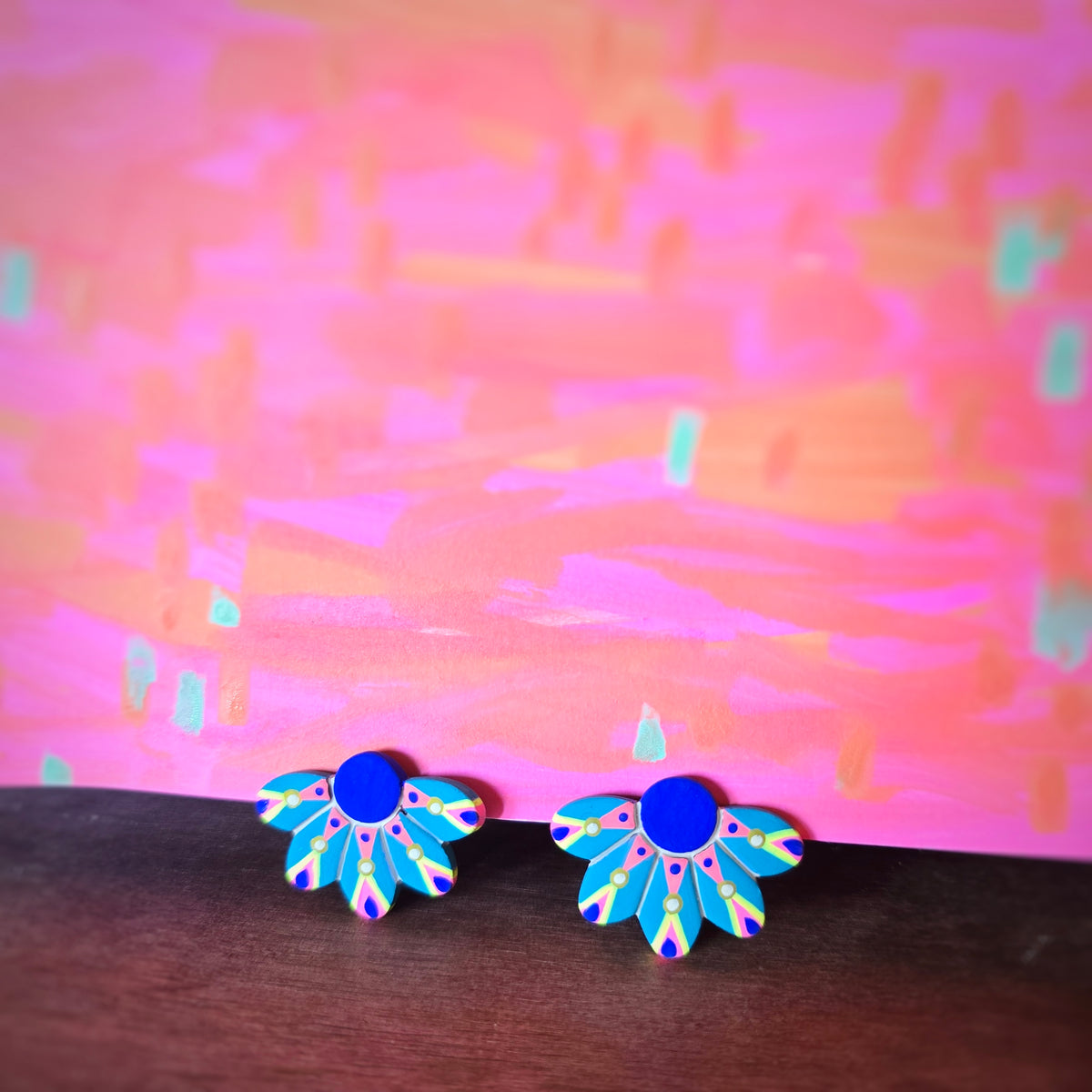 Boucles puces d'oreilles demies fleurs vert foncé